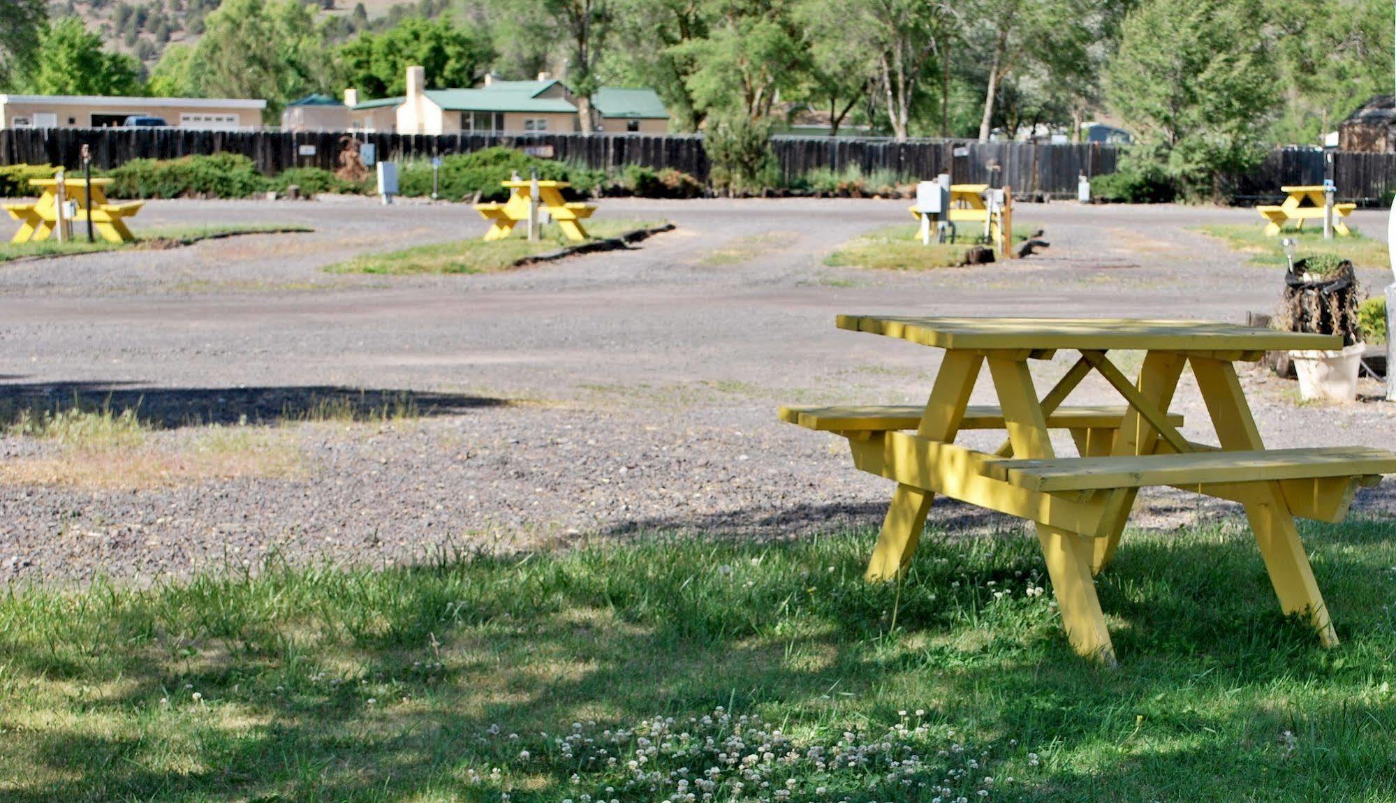 Oregon Motel 8 And Rv Park Klamath Falls Eksteriør billede